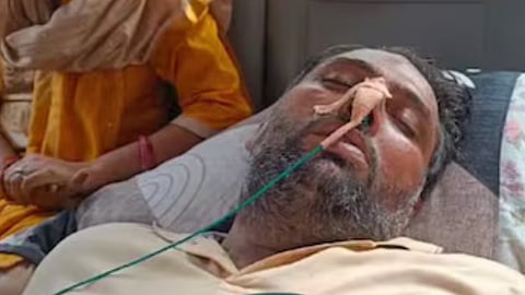 உத்தரப்பிரதேசம்: ஆசிட் குடிக்கவைத்த காவல்துறையினர்...