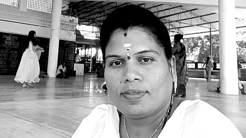 மகன் கண் முன்னே  உயிரிழந்த தாய்