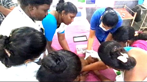 அரசு மருத்துவர்கள்