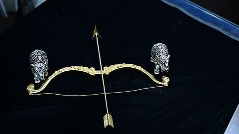 ஐய்யப்பனுக்கு செலுத்திய காணிக்கை