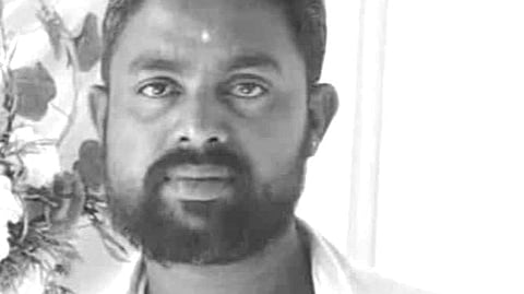 முரளி