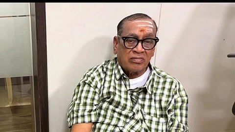 போலி வருமான வரித்துறை அதிகாரி கைது 