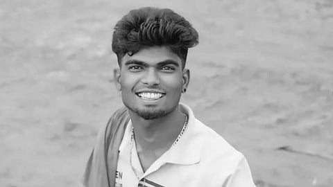 காளை முட்டி இளைஞர் பலி