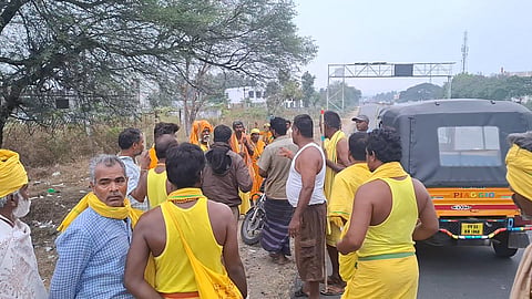 சரக்கு வாகனம் மோதிய விபத்து