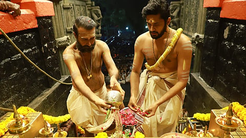 சபரிமலை ஐயப்பன் கோயில்  'படி பூஜை'