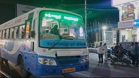 தவறி விழுந்து நடத்துநர் உயிரிழந்த சோகம்