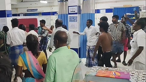 இரு தரப்பினரிடையே மோதல்