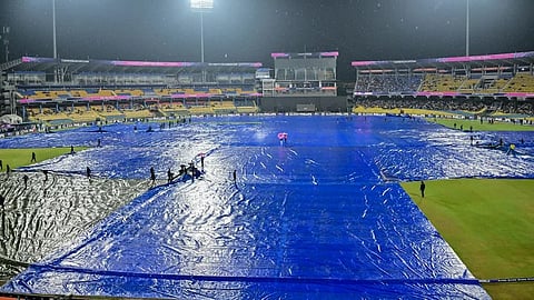 நியூசிலாந்து மற்றும் பாகிஸ்தான் இடையிலான போட்டி மழையால் ரத்து