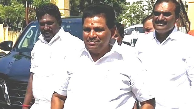 அனிதா ராதாகிருஷ்ணன்