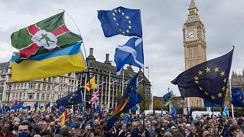 UK rejoins EU