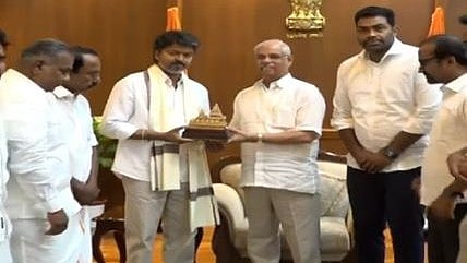 ஆளுநர் விஜய் சந்திப்பு 