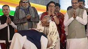 PM Modi Seeks Blessings From 98-Year-Old Makhanlal Sarkar