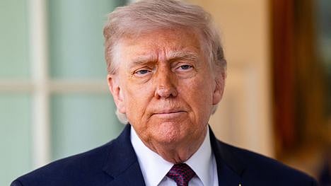 US President Donald Trump 3700 stock trades in 3 months