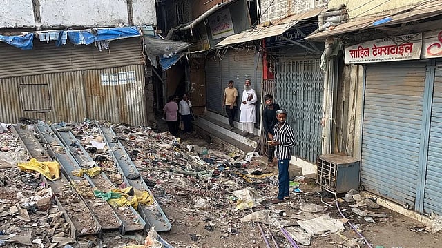 பாந்த்ரா இடிப்பு பணிகள்