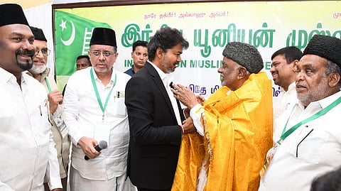 vijay met Kader Mohideen