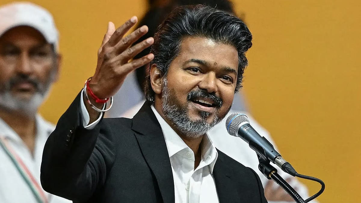 “நாங்க விஜய் ஆளுங்க!” முதல்வர் விஜய் பெயரில் பண மோசடி! வடமாநிலங்களில் அரங்கேறும் அதிர்ச்சி சம்பவம்!