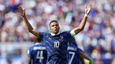 Mbappé surpasses Messi 