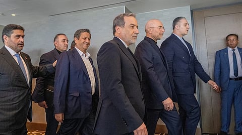 Trump Warns to Iran delegation US - Iran as talks stumble