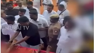 Minister Viswanathan Accused of Inappropriate Conduct at Marathon Event