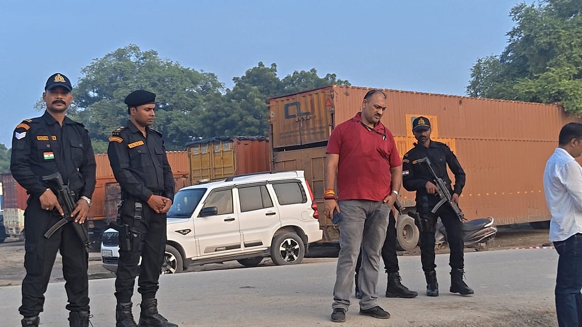 ₹30 லட்சம் பின்னணி.. வாரணாசியில் என்கவுன்டர்! நடந்தது என்ன?