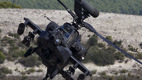 
Apache Helicopter Down? Houthis Launch Attack on Saudi Arabia