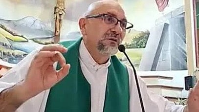 ecuador priest dies after crucifix falls during livestreamed