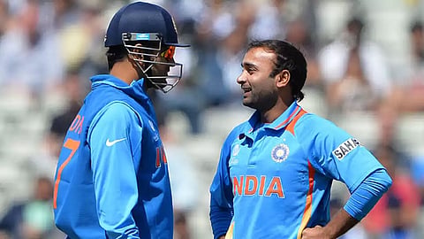 dhoni - amit mishra