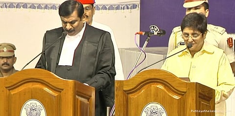 நாராயணசாமி - கிரண்பேடி மோதல்?...காங்கிரஸ் போர்க்கொடி