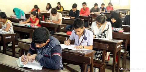 பொறியியல் படிப்பிற்கும் நீட் நுழைவுத் தேர்வு