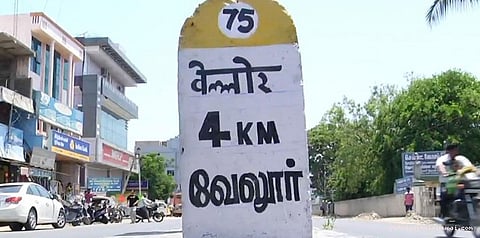 தேசிய நெடுஞ்சாலை மைல்கற்களில் சத்தமில்லாமல் நடக்கும் மொழிமாற்றம்