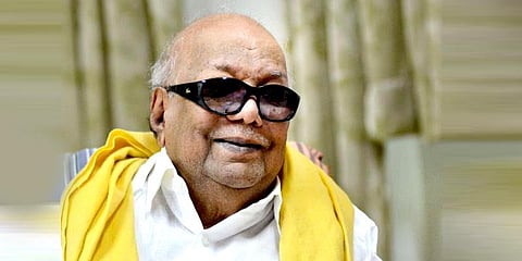 டிவிட்டரில் ட்ரெண்டாகும் கருணாநிதி