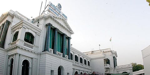 சர்ச்சை வீடியோ... ஆட்சிக்கு வந்த கூடுதல் தலைவலி...