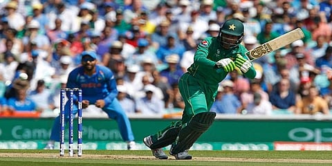 முதல் விக்கெட்டுக்கு சாதனை படைத்த பாக். ஜோடி 