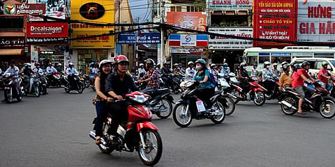 2030-க்குள் இரு சக்கர வாகனங்களுக்கு தடை
