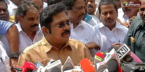 திடீர் திருப்பம்: இரட்டை இலை வழக்கில் தினகரன் விடுவிப்பு?