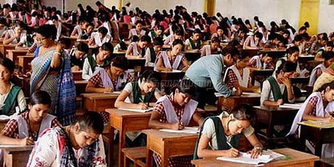 குரூப் 1 தேர்வு முறைகேடுகள் உடனே விசாரிக்கவும் - போலீசாருக்கு உயர்நீதிமன்றம் உத்தரவு 