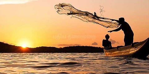 சென்னை, புதுவையில் கடல் சீற்றம்! 