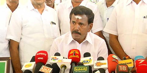 எம்.எல்.ஏ.க்களுடன் முதல்வர் பேச வேண்டும்: தோப்பு வெங்கடாசலம்