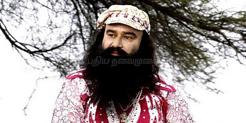 ராம் ரஹீம் ஆசிரமத்தில் ஆயுதங்கள் உள்ளதா?: துணை ராணுவத்தினர் அதிரடி சோதனை