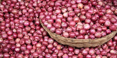 ஐ.டி.ரெய்டு: 35% குறைந்தது வெங்காயம் விலை 