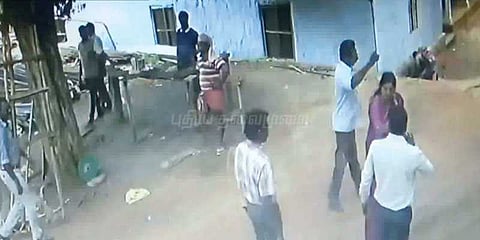 பாடம் நடத்திய பயிற்சி ஆசிரியர்களை மிரட்டிய ஜாக்டோ-ஜியோ உறுப்பினர்!