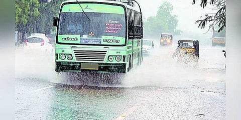 ஆறுகளில் பெருக்கெடுத்து ஓடும் நீர்: விவசாயிகள் மகிழ்ச்சி!