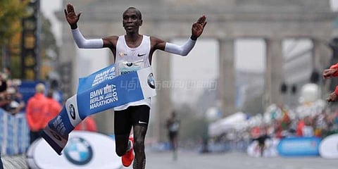 பெர்லின் சர்வதேச மாரத்தான்: கென்ய வீரர் கிப்ச்சோகே வெற்றி