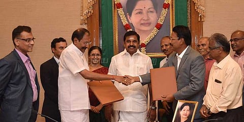 சூரிய மின்சக்தி கொள்முதலுக்கான ஒப்பந்தம்: முதலமைச்சர் முன்னிலையில் கையெழுத்து