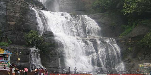 குற்றாலத்தில் கு‌ளிக்க நாளை முதல் அனுமதி