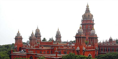 18 எம்எல்ஏக்கள் தகுதி நீக்க வழக்கு: நீதிமன்றத்தில் காரசார வாதம்