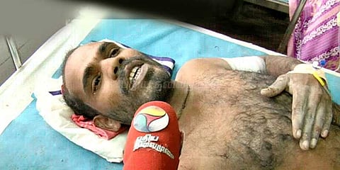 கா‌ப்பாற்றுங்கள் என கதறினோம்: இடிபாடுகளில் சிக்கிய ஊழியர்கள் உருக்கம்
