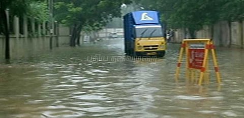சென்னை தொழிற்சலைகளில் புகுந்த தண்ணீர்