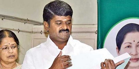 தண்ணீரில் செல்லக்கூடிய ஆம்புலன்ஸ்: அமைச்சர் விஜயபாஸ்கர் தகவல்