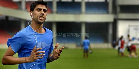 கொல்கத்தா டெஸ்டில் நெஹ்ரா புது அவதாரம்  